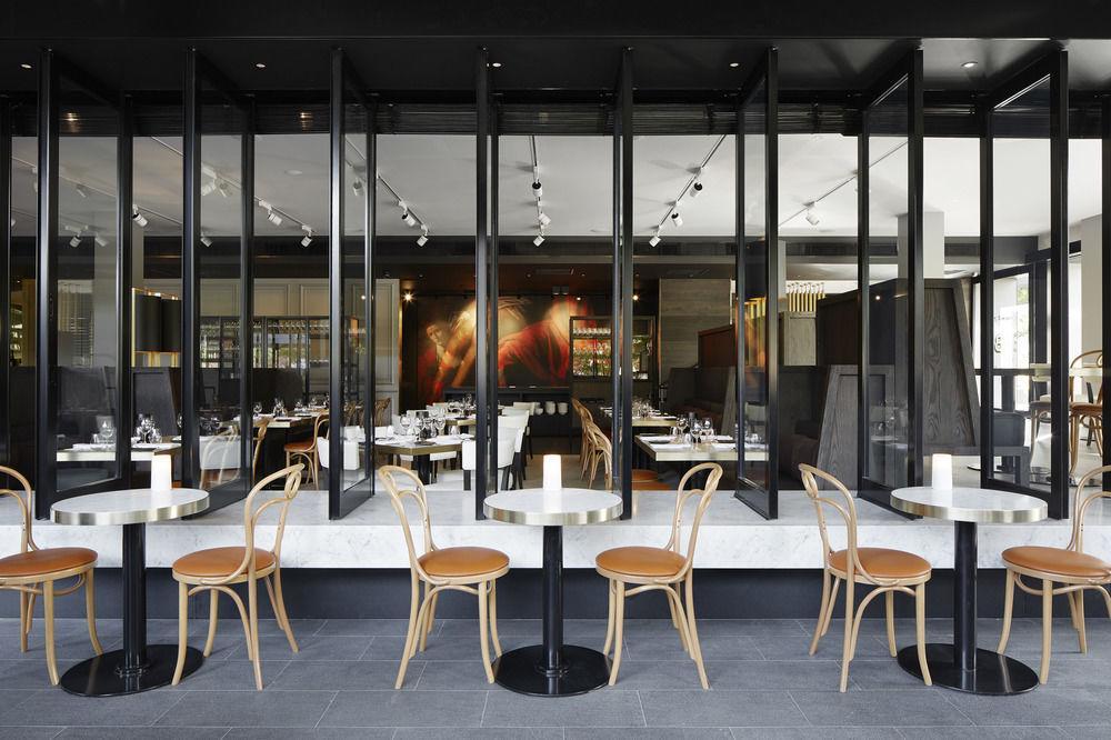 ホテル レルム キャンベラ エクステリア 写真 Restaurant interior