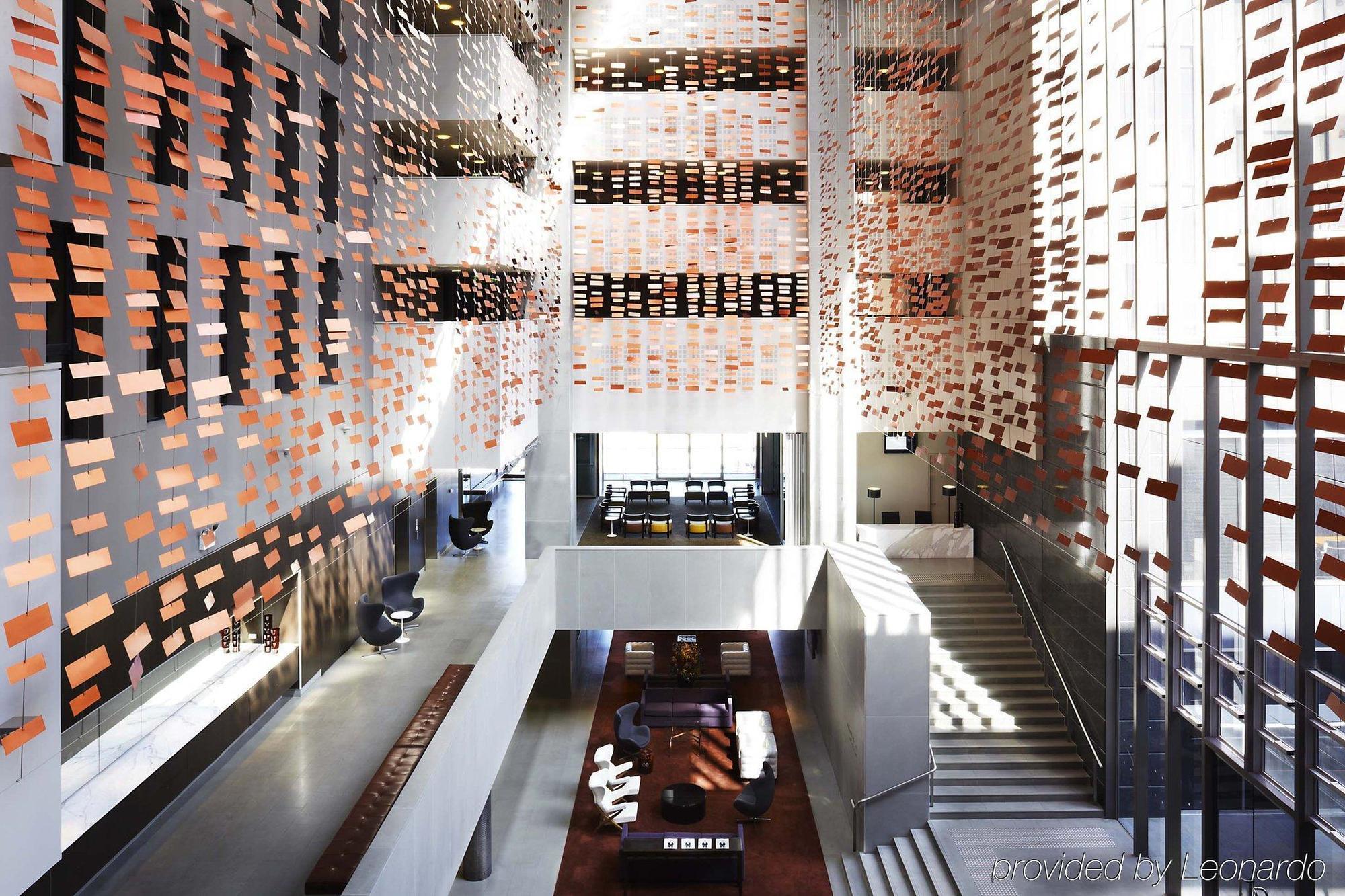 ホテル レルム キャンベラ エクステリア 写真 Interior of the building