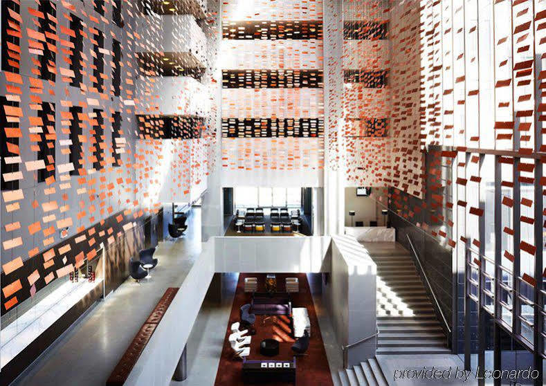 ホテル レルム キャンベラ エクステリア 写真 Interior of the building