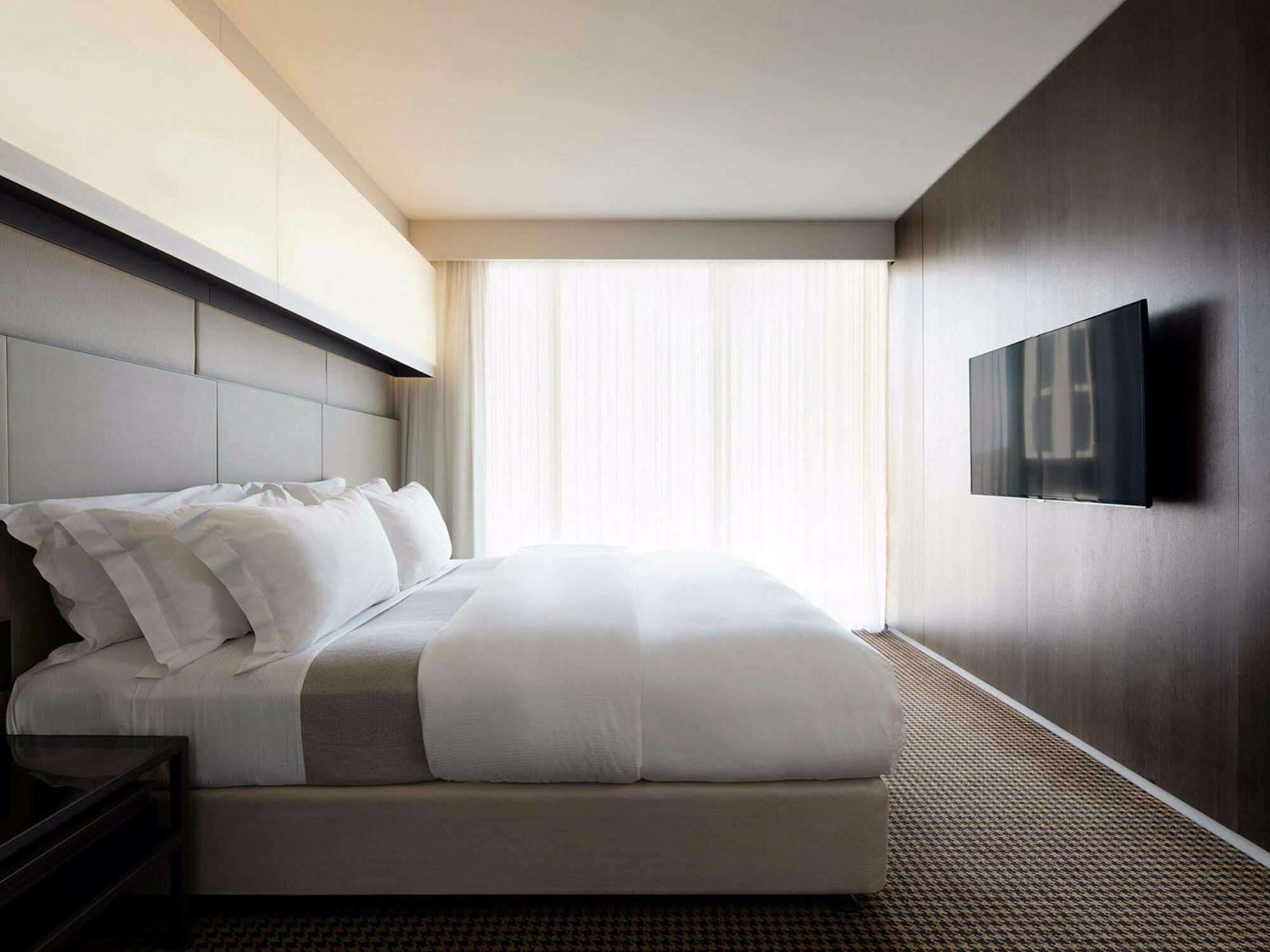 ホテル レルム キャンベラ エクステリア 写真 A bedroom at the hotel